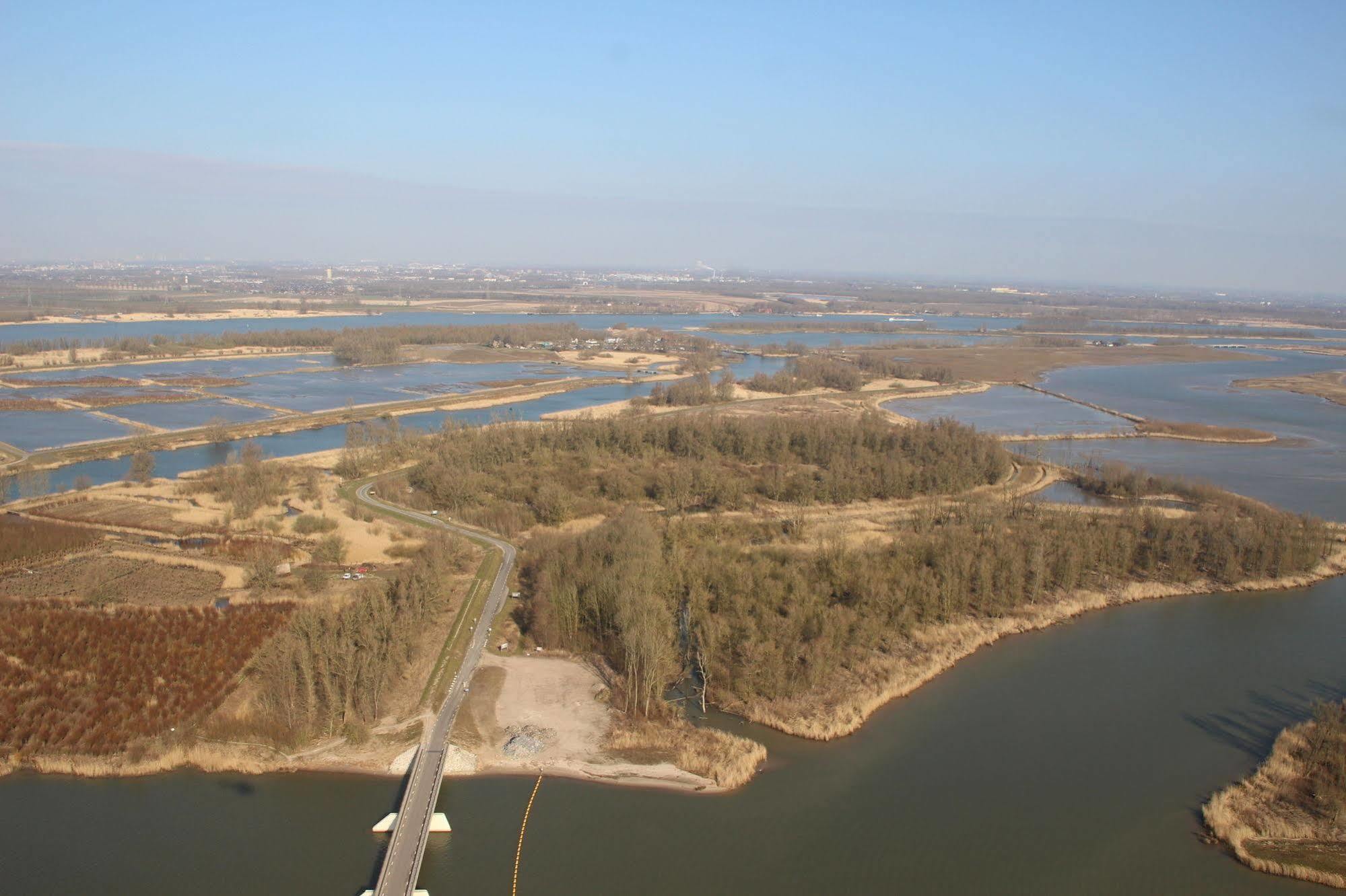 De Brabantse Biesbosch Werkendam Exterior foto
